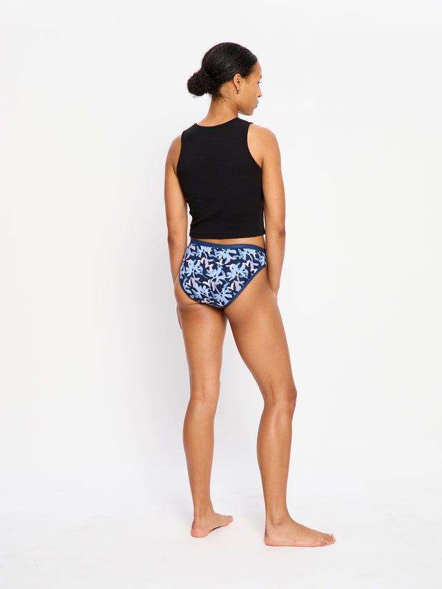 FLBISOLMBW_MB_Classic_Bikini_LaMerBlue_57_Cal_10-S.jpg