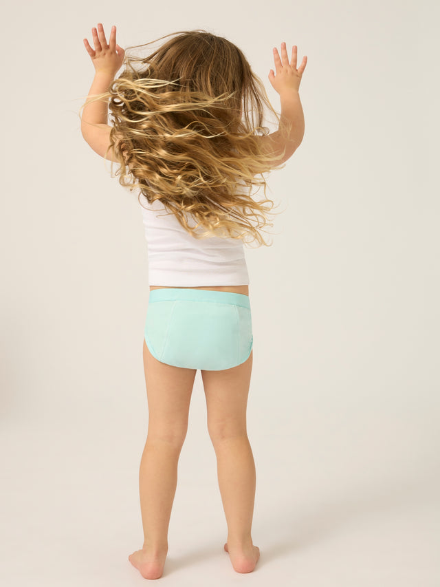 OTTPSCMATBLB-Toddler_Reusable_Daytime_Maxi_Training_Pant_3_Pack_Topaz_Blue_Light-1_model_Leona_3-4.jpg