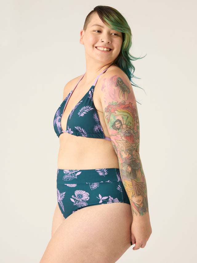 SWSTRTNAMTLW-MB_Recycled Swimwear_Reversible Triangle Top_Midnight Tropic PrintLavender-2_model_Gabby_16-XL.jpg